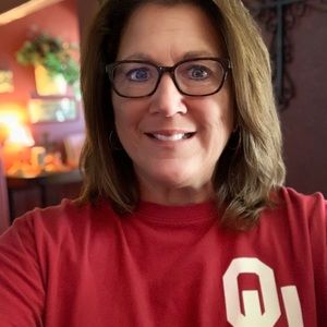 Meet your Posher, Debbie